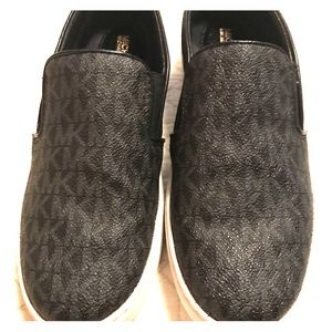 Yes I’m selling some Michael Kors shoes.